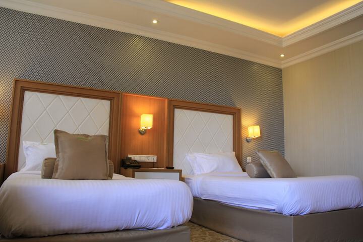 Room 13 of 61