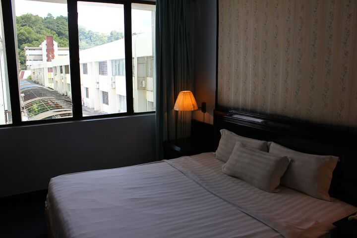 Room 49 of 63