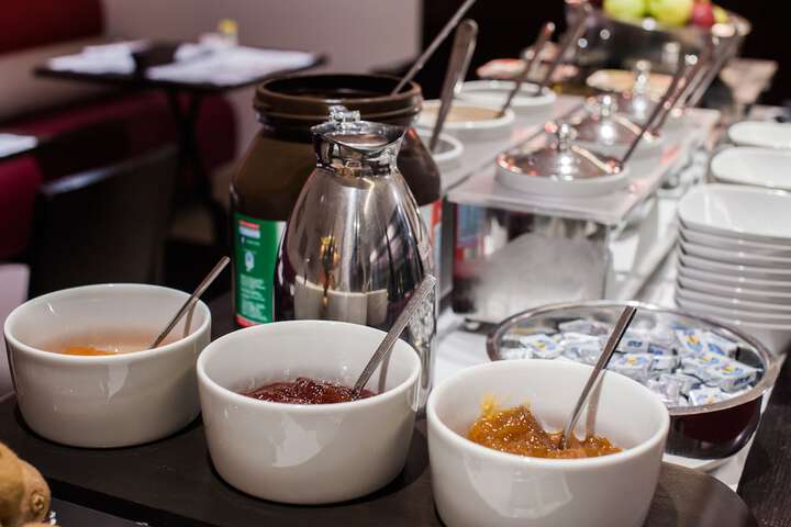 Dining 35 of 60