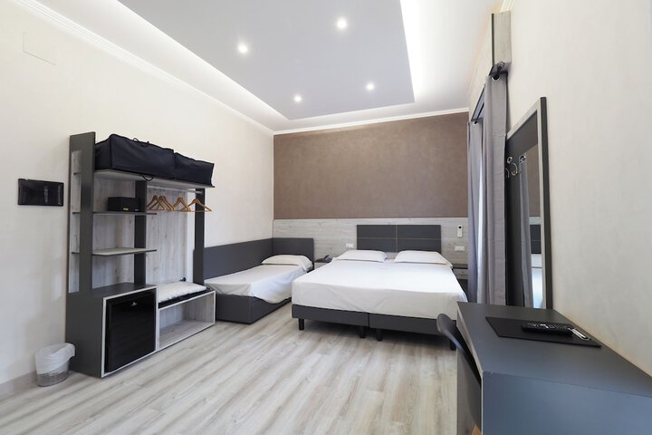 Room 51 of 114