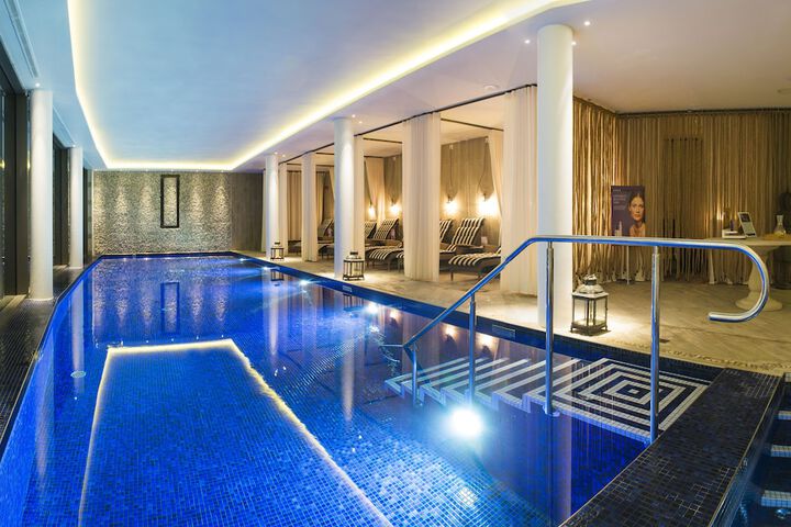 Pool 49 of 73