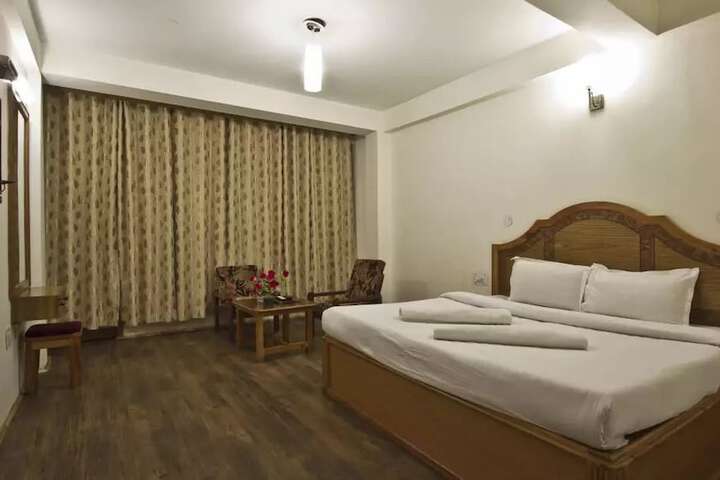 Room 7 of 44