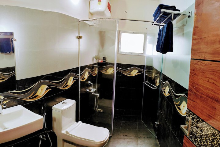 Room 13 of 19