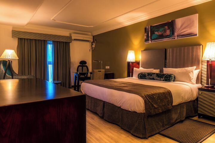 Room 30 of 90