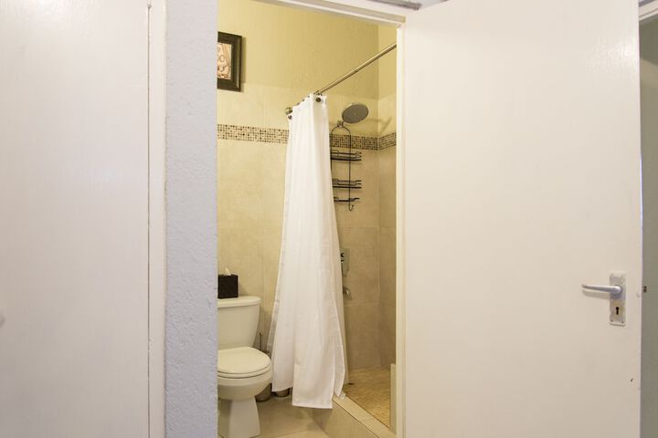 Room 14 of 27