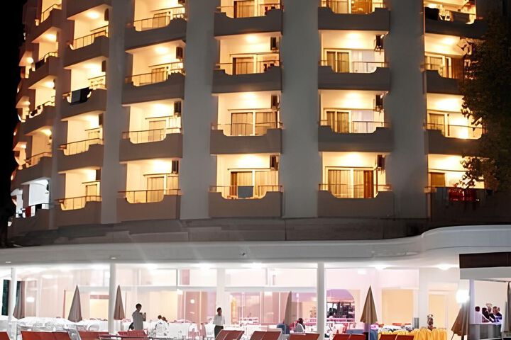Hotel 8 of 28
