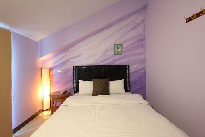 Room 15 of 22