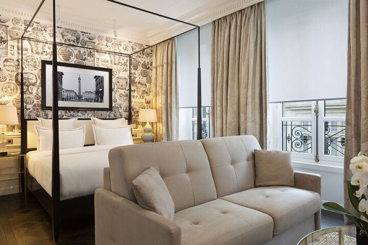 Room 43 of 85