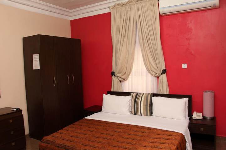 Room 15 of 24