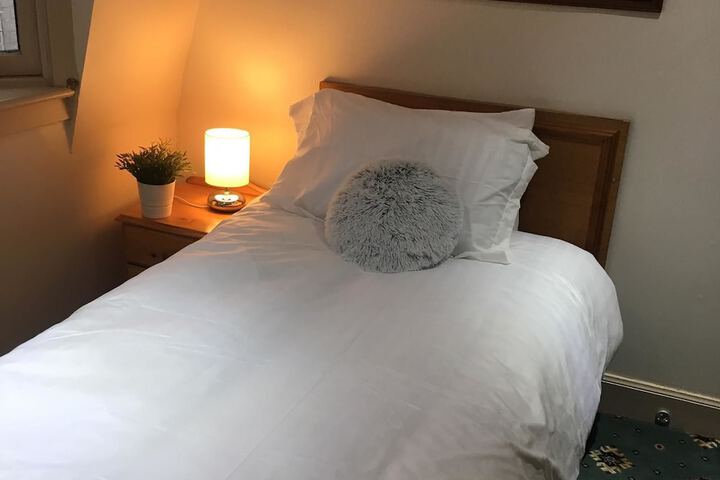 Room 6 of 23