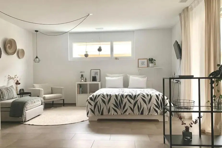 Room 3 of 18