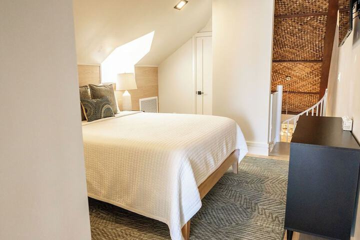 Room 10 of 46