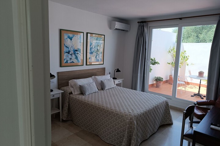Room 9 of 35