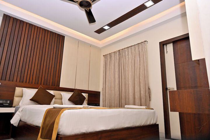 Room 44 of 114