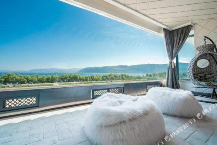 Dali Tingfengzhe Seascape Hotel