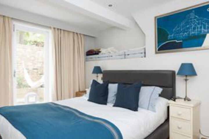 Room 10 of 21