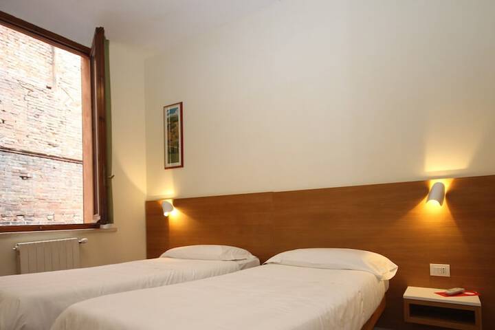 Room 4 of 23