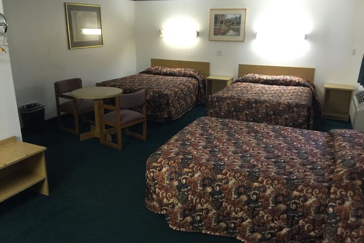 Room 8 of 26