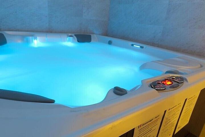 Hotel with Pool