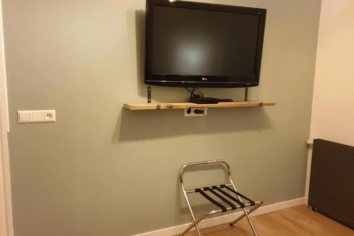 Room 3 of 13
