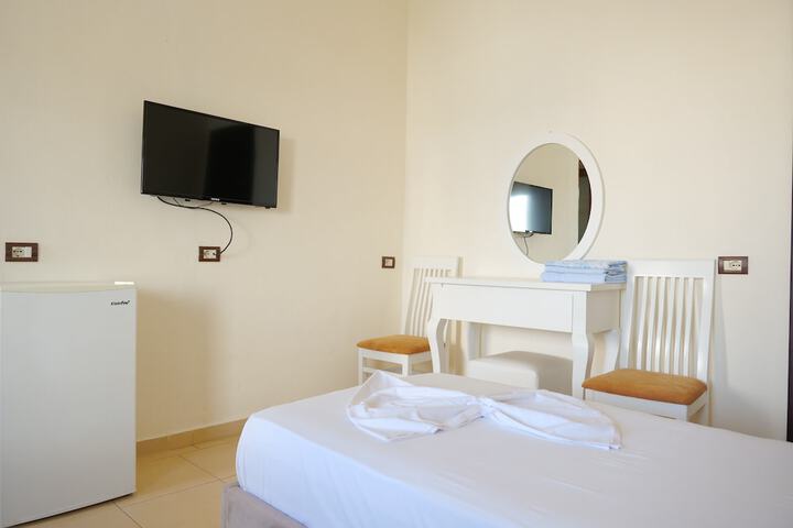 Room 5 of 41