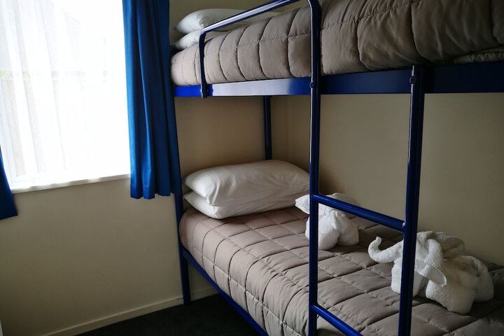 Room 27 of 63