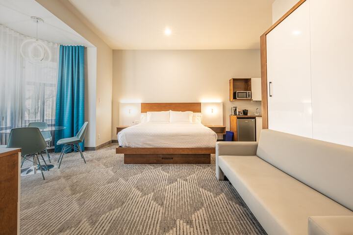 Room 11 of 60