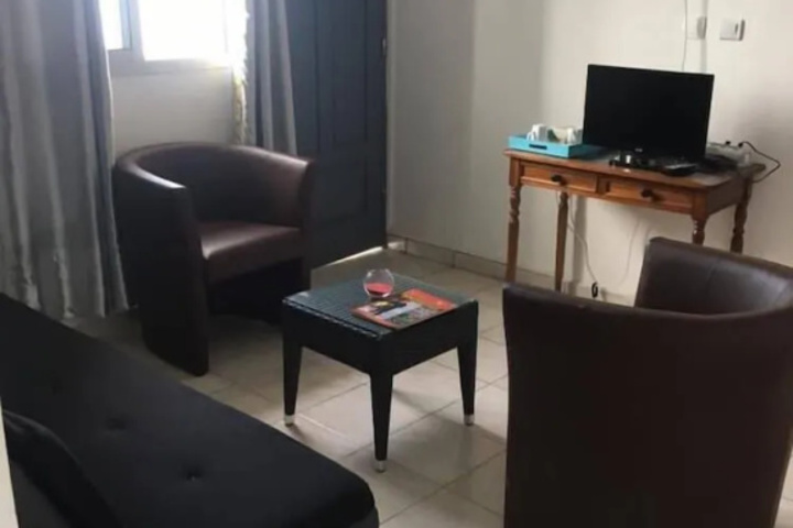 Room 14 of 25
