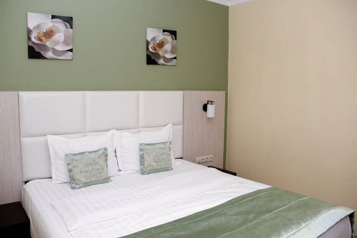 Room 48 of 71