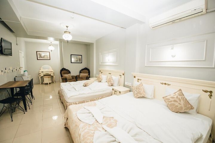 Room 10 of 45