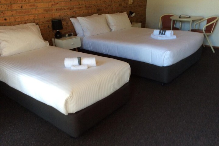 Room 14 of 37