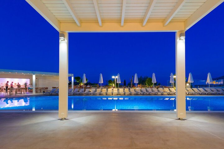Pool 89 of 154