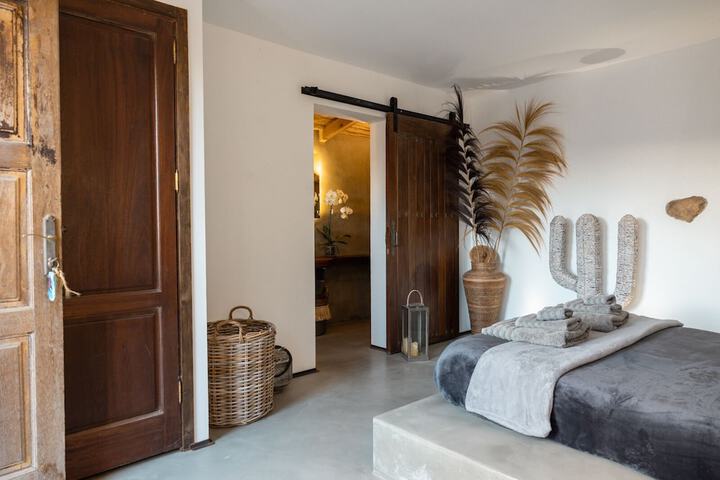 Room 6 of 21
