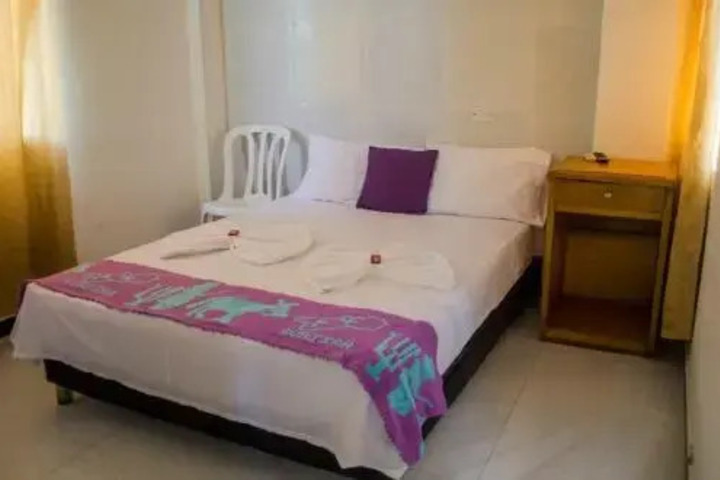 Room 4 of 11