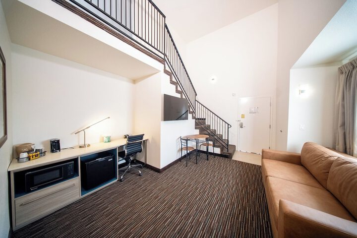 Room 14 of 21