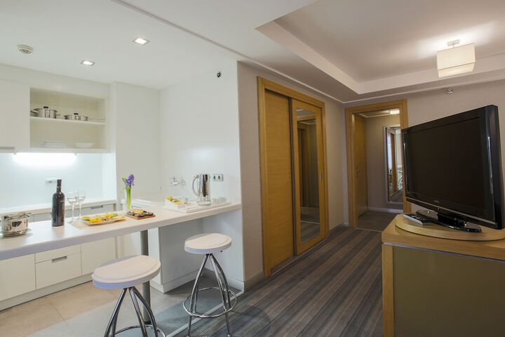 Private kitchenette