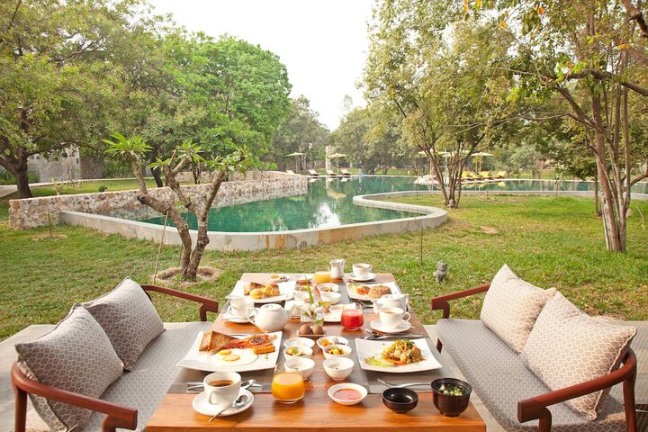 Breakfast/Coffee Service 90 of 114