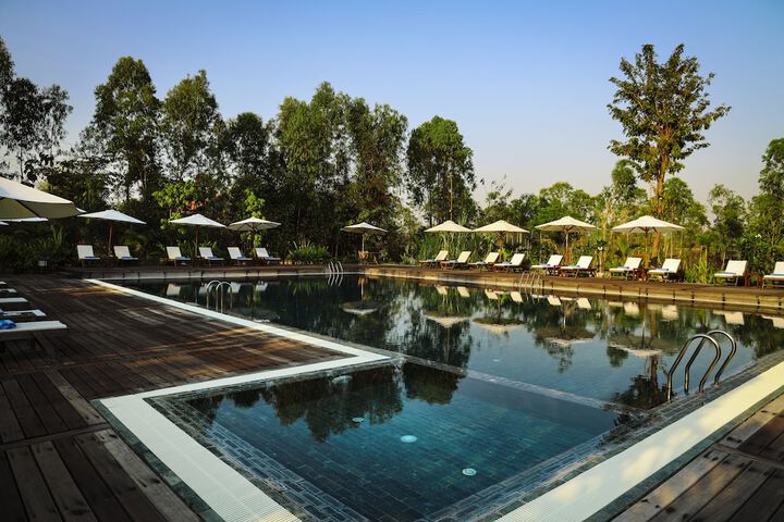 Pool 23 of 49