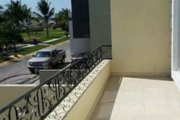 Terrace/Patio 6 of 15