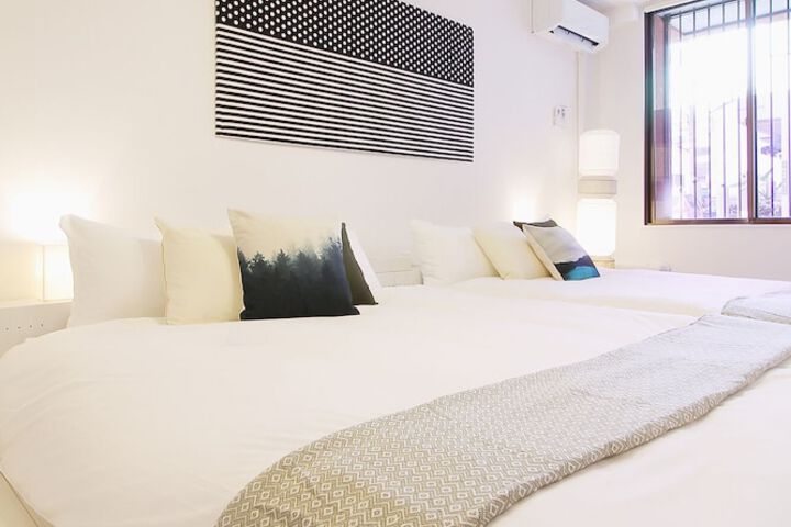 Room 12 of 219