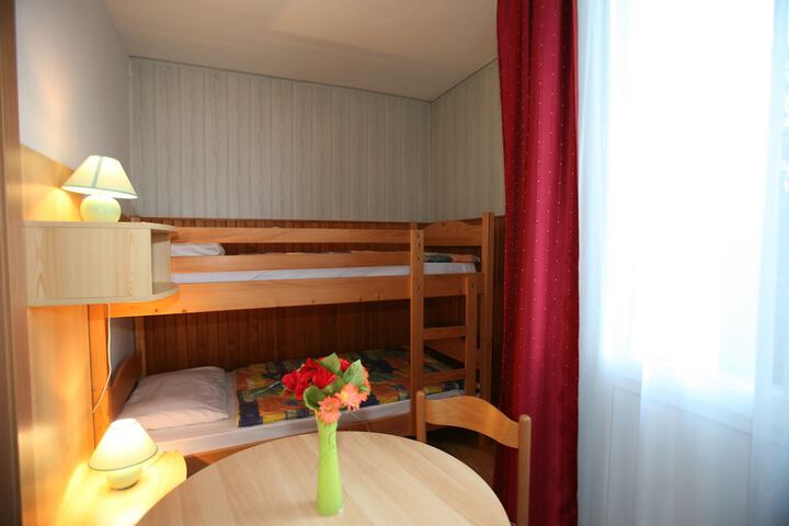 Room 12 of 36