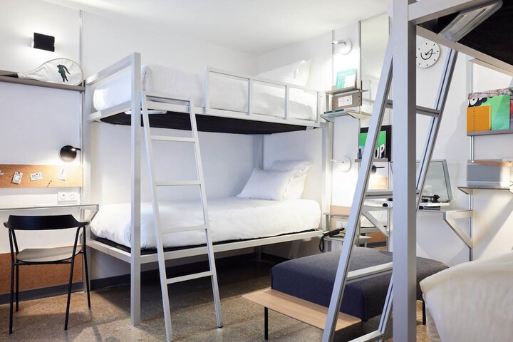 Room 13 of 50