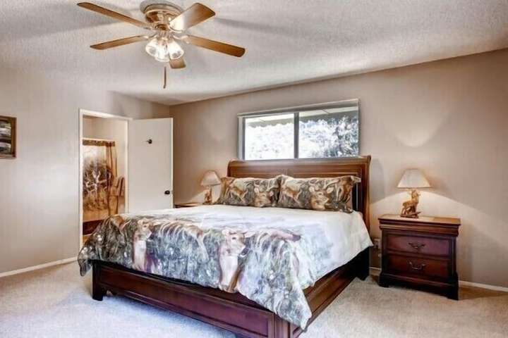 Room 5 of 20