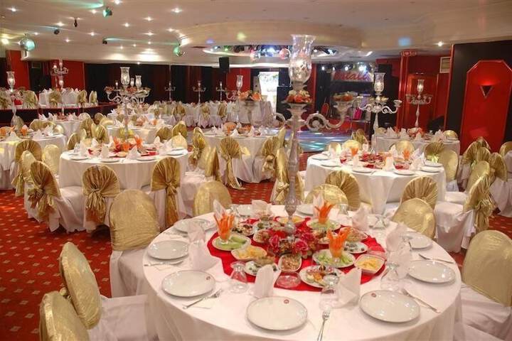 Ballroom/Hall 51 of 52