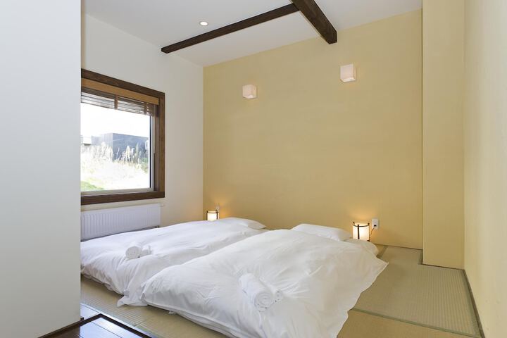 Room 3 of 16
