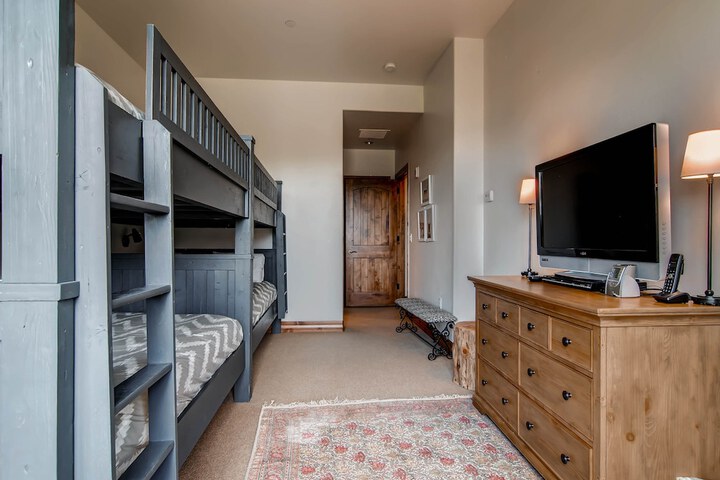 Room 17 of 209