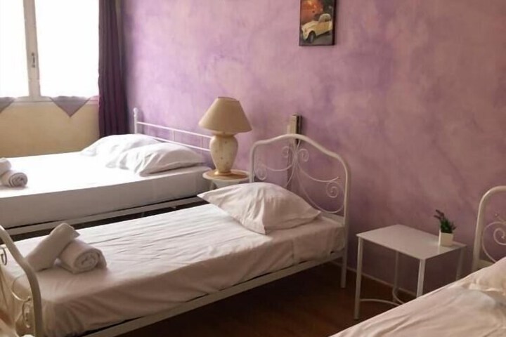 Room 4 of 19
