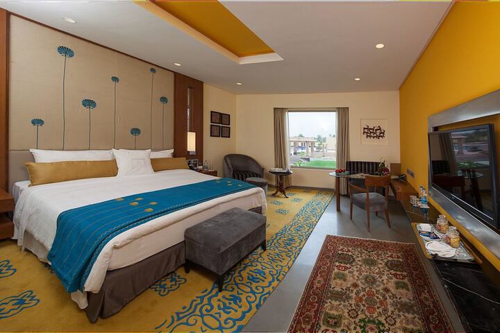 Room 10 of 65