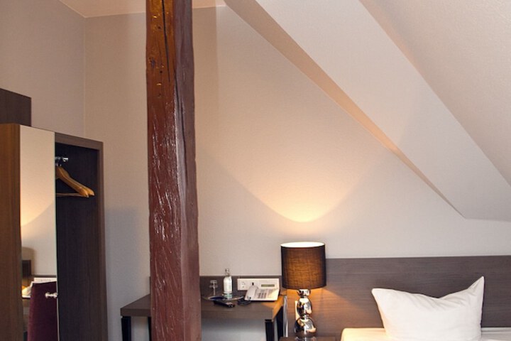 Room 3 of 47