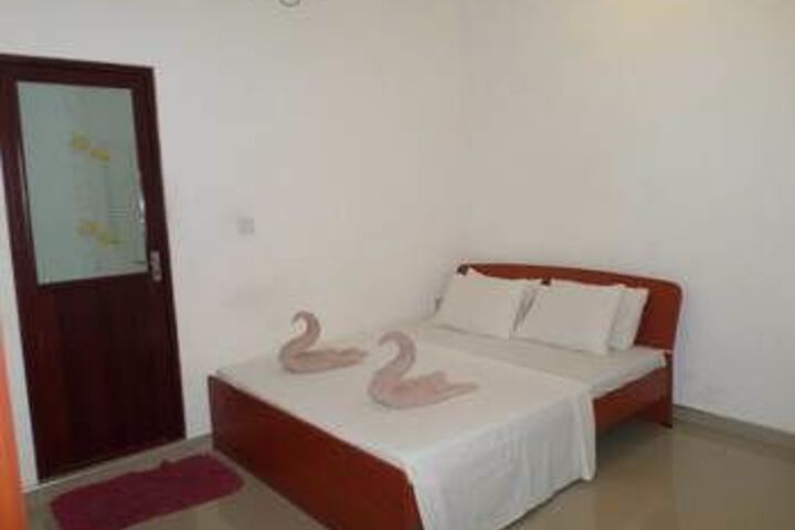 Room 8 of 26